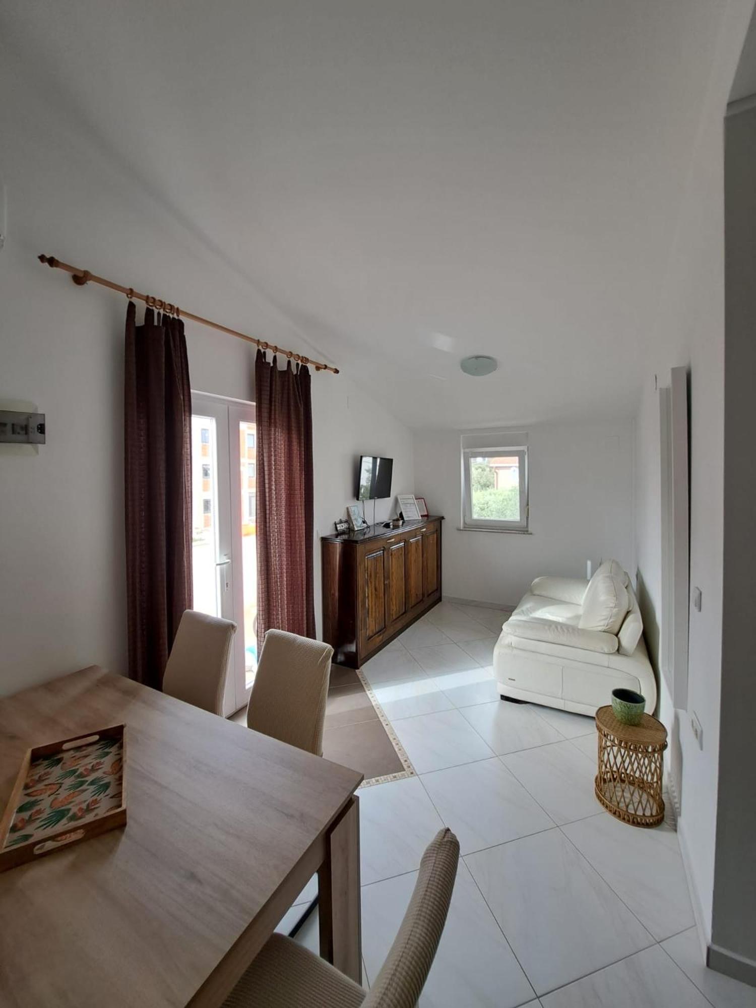 Apartments Maretic Mandre Extérieur photo