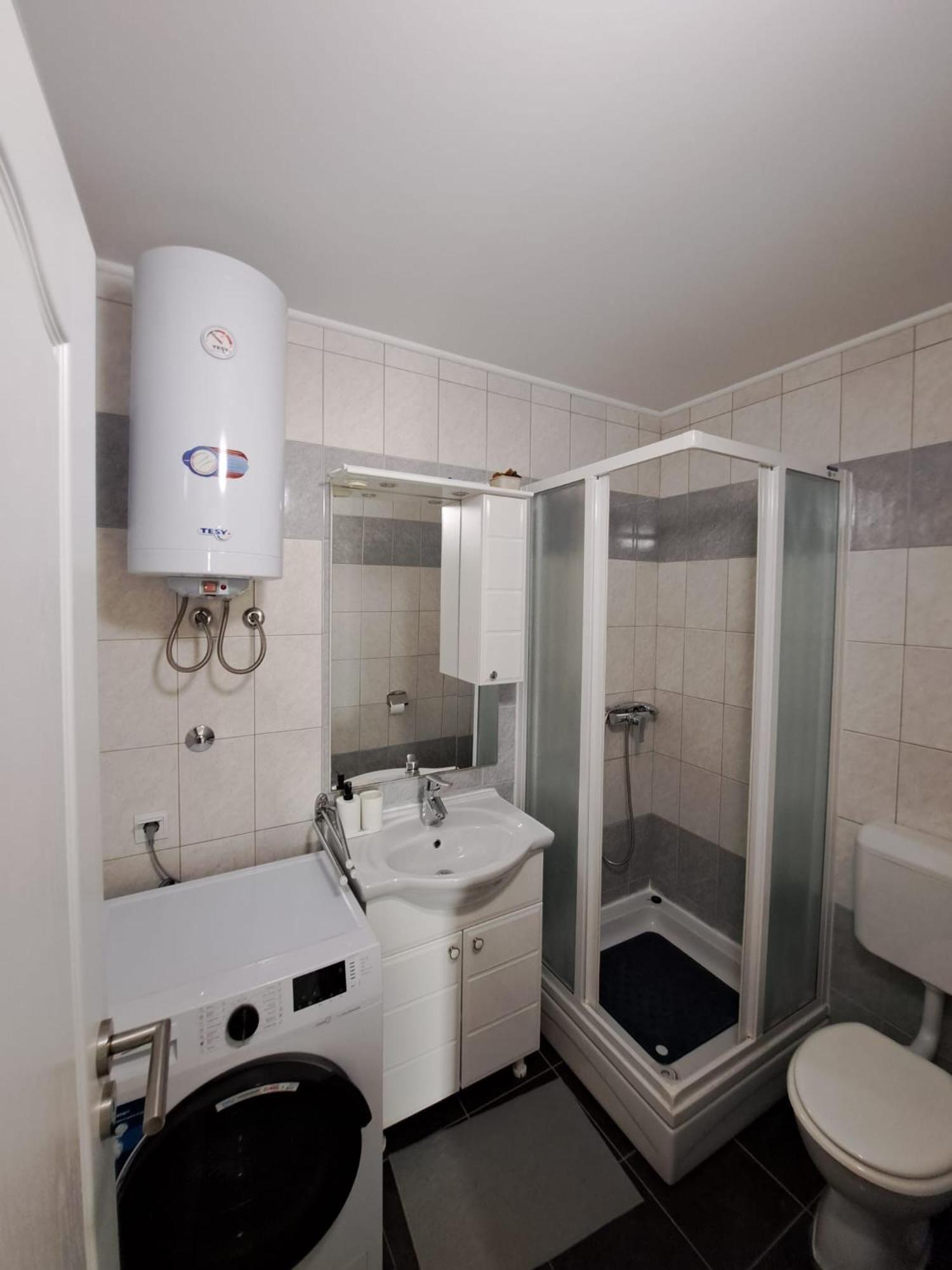 Apartments Maretic Mandre Extérieur photo