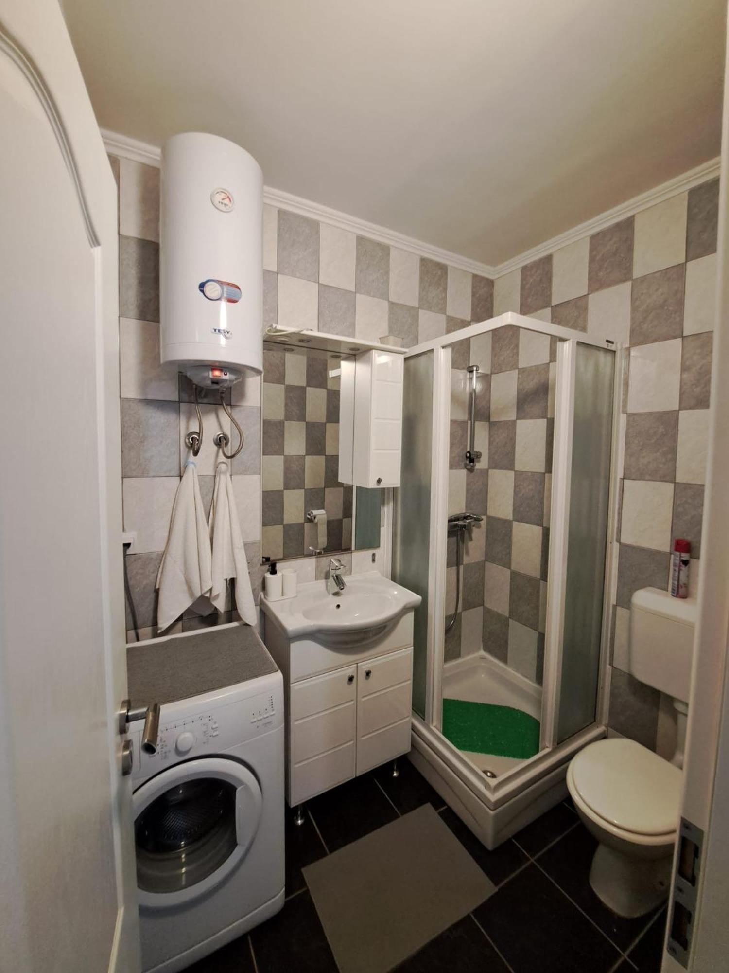 Apartments Maretic Mandre Extérieur photo